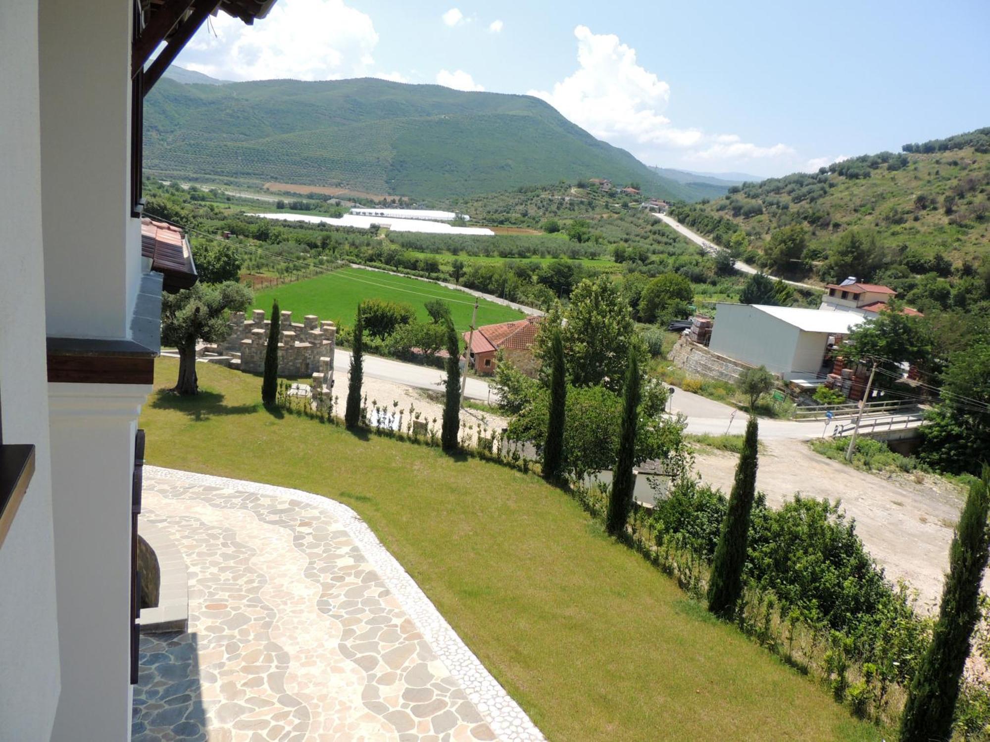 Pupa Winery Serene Stay Berat Bagian luar foto