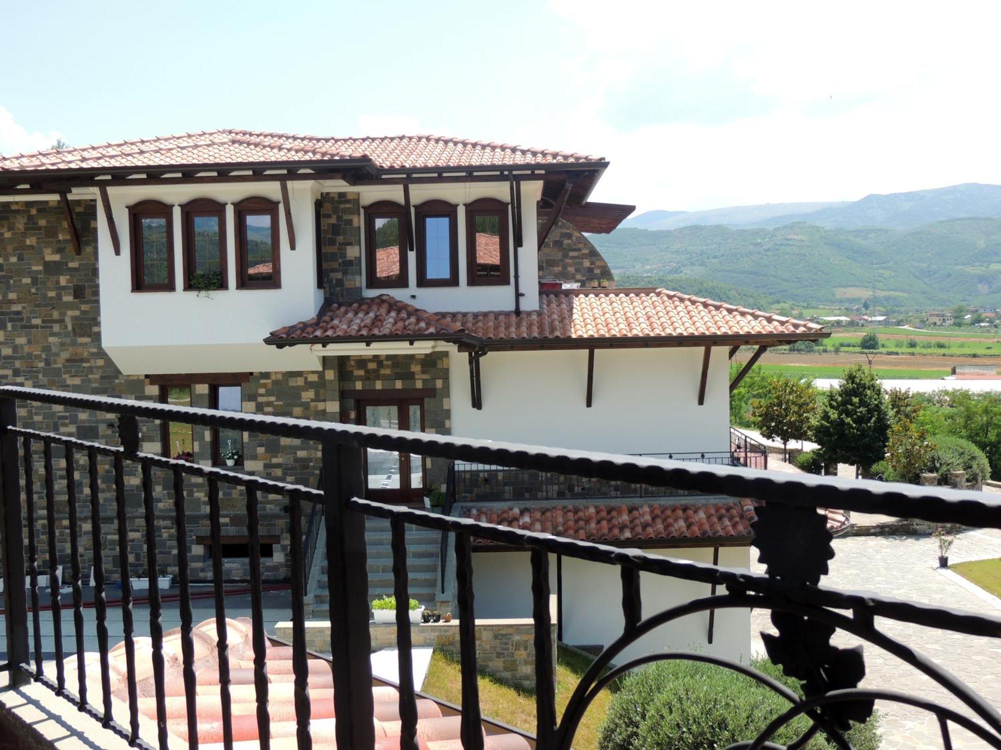 Pupa Winery Serene Stay Berat Bagian luar foto
