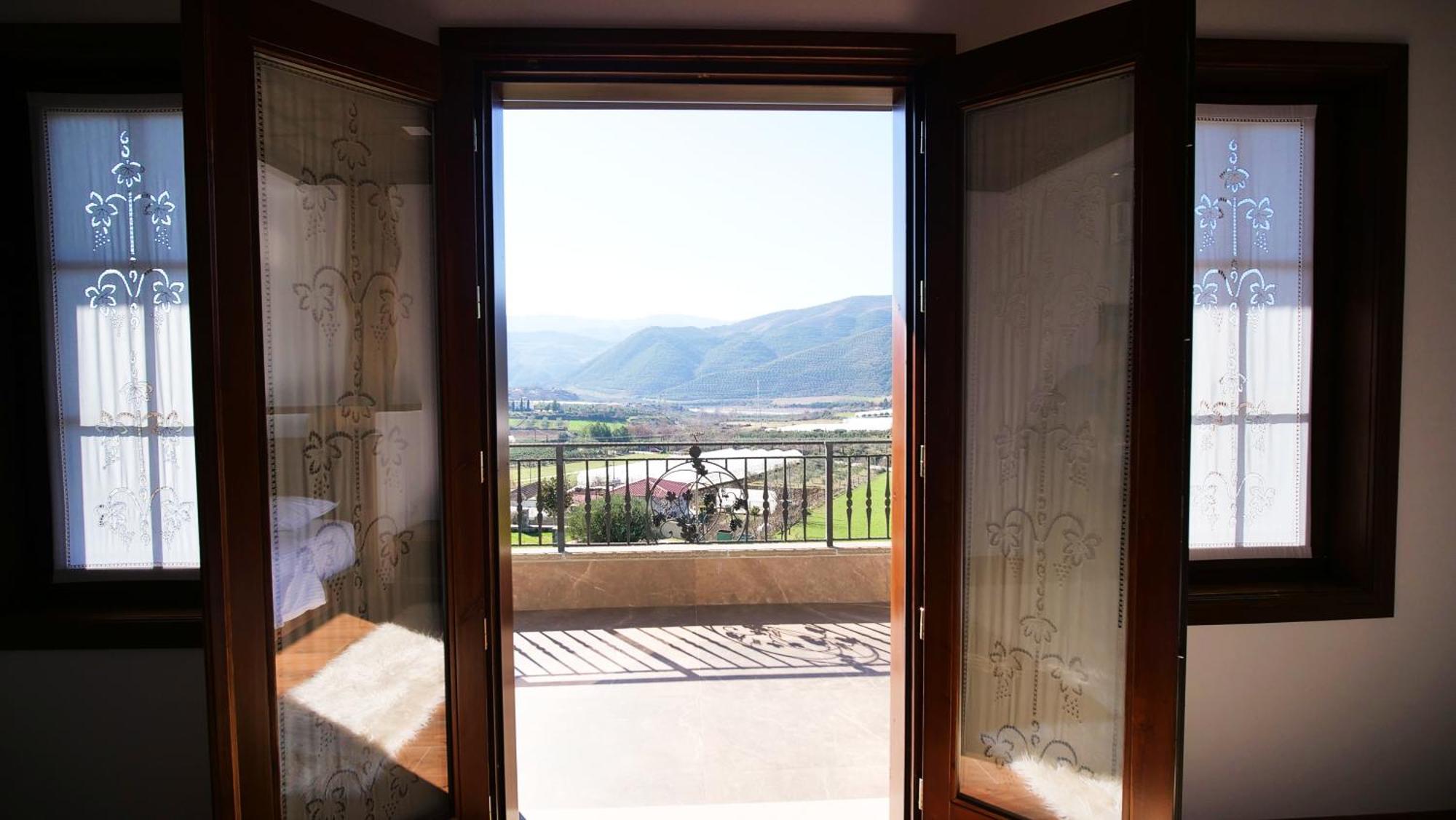 Pupa Winery Serene Stay Berat Bagian luar foto