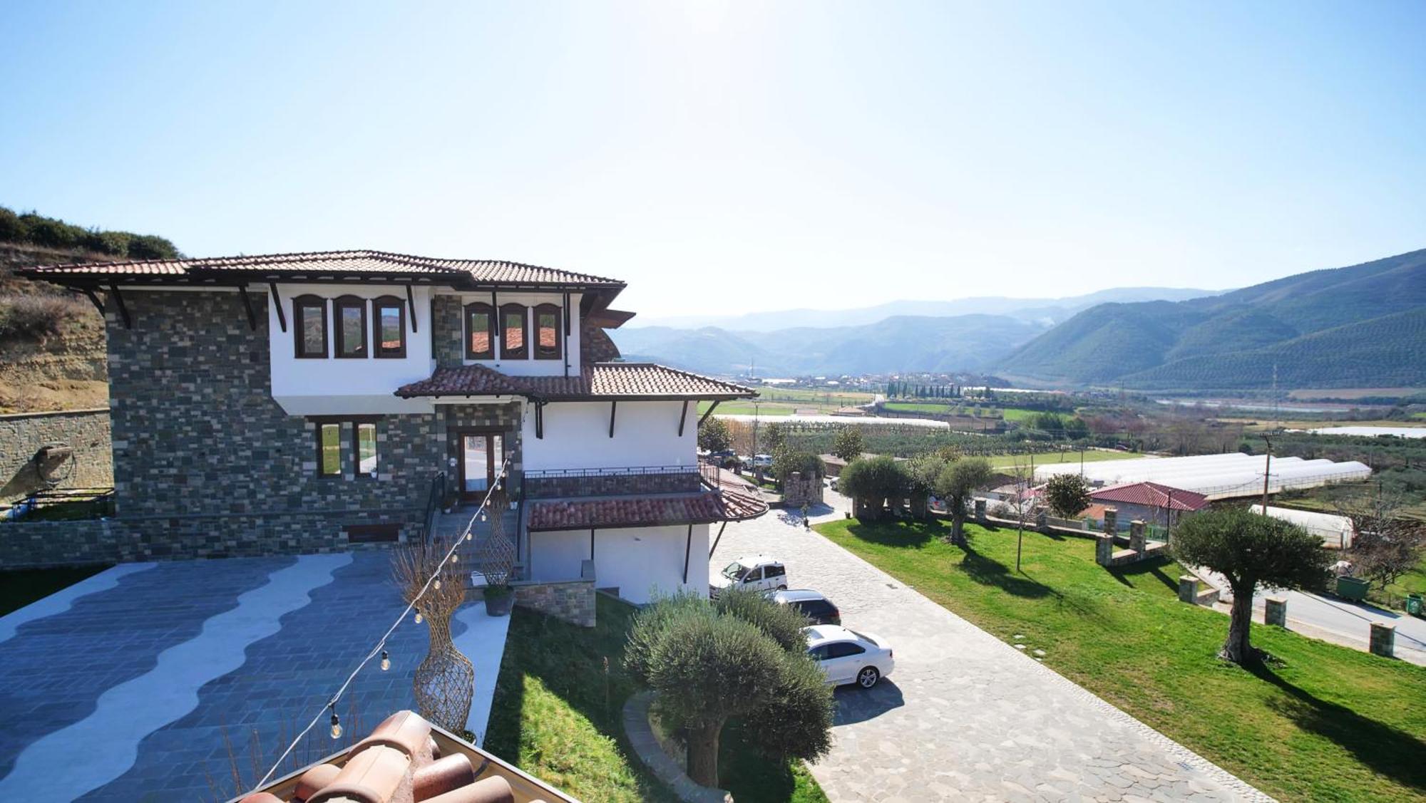 Pupa Winery Serene Stay Berat Bagian luar foto